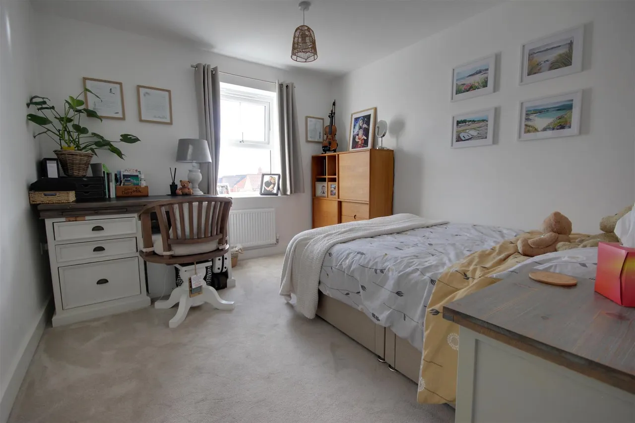 Field Maple Crescent, Beverley, photo 10