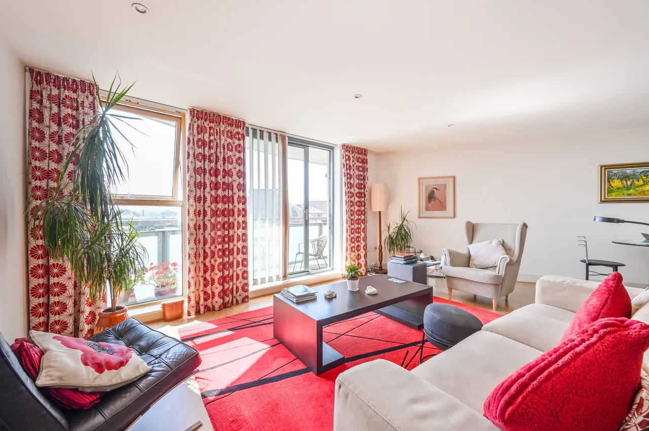 Flat 72 Galaxy Building, 5 Crews Street, London, photo 3