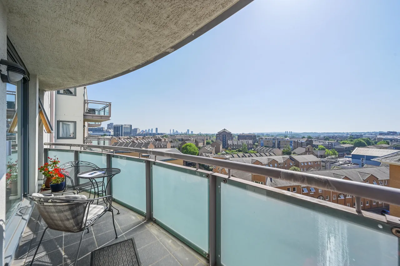 Flat 72 Galaxy Building, 5 Crews Street, London, photo 9