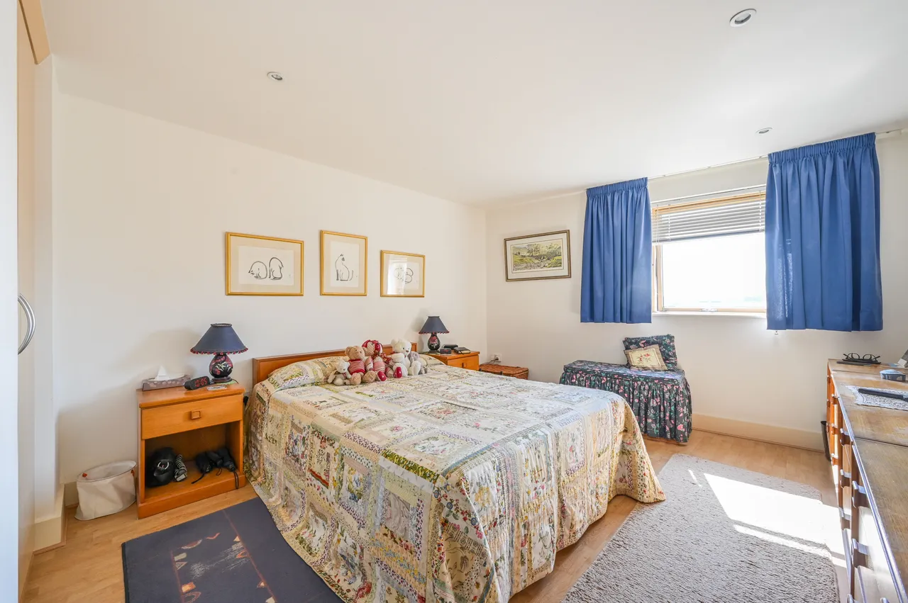 Flat 72 Galaxy Building, 5 Crews Street, London, photo 8