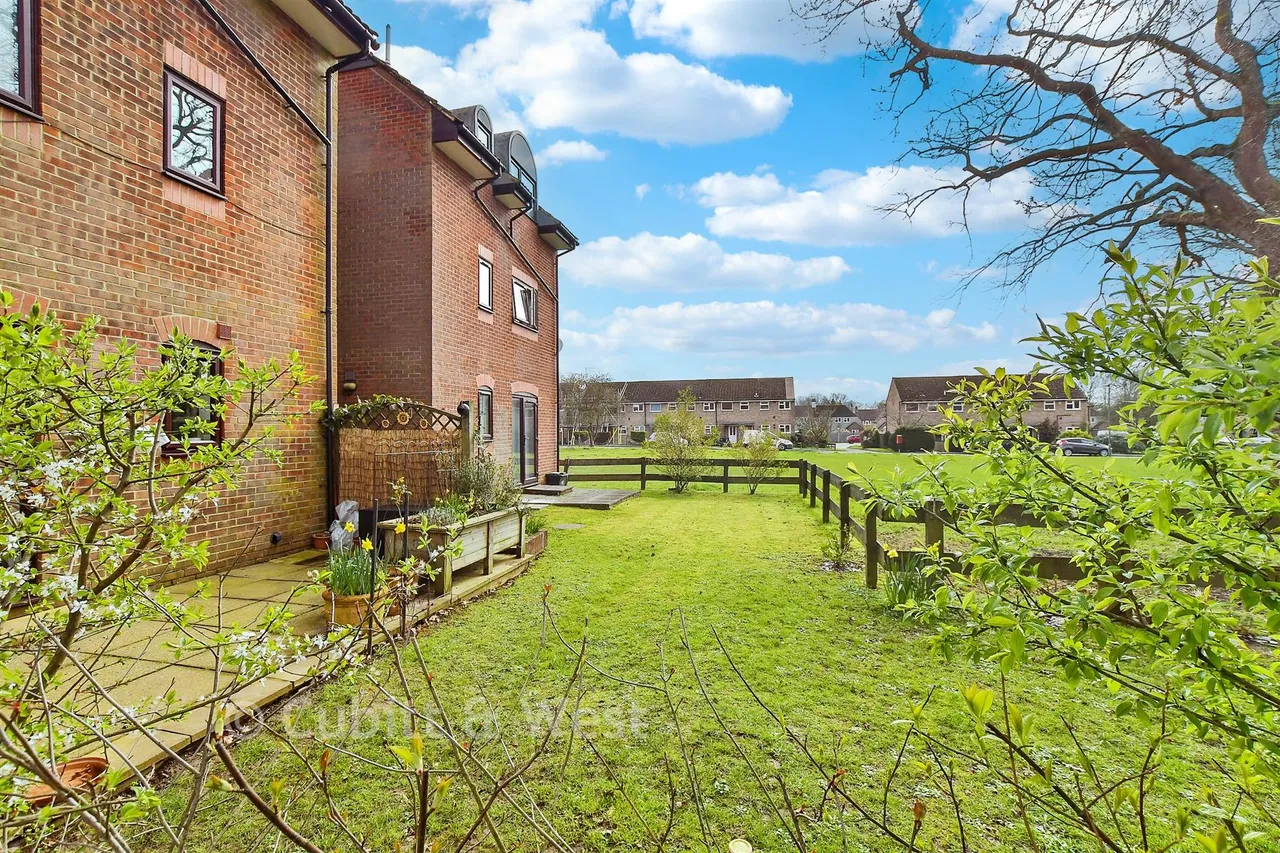 Eridge Gardens, Crowborough, GU6, photo 7