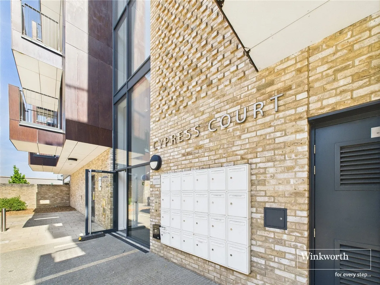 Cypress Court, Alpine Road, London, NW9, photo 2