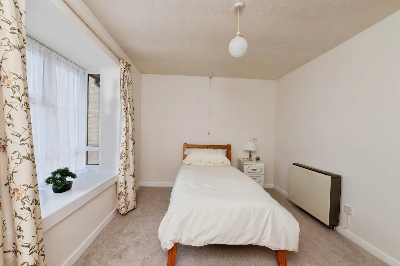 Palmers Drive, Grays, Essex, RM17, photo 13