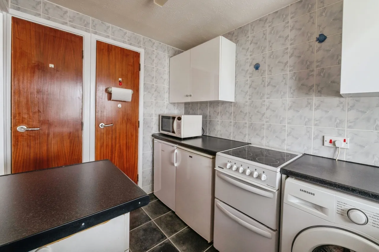 Palmers Drive, Grays, Essex, RM17, photo 8