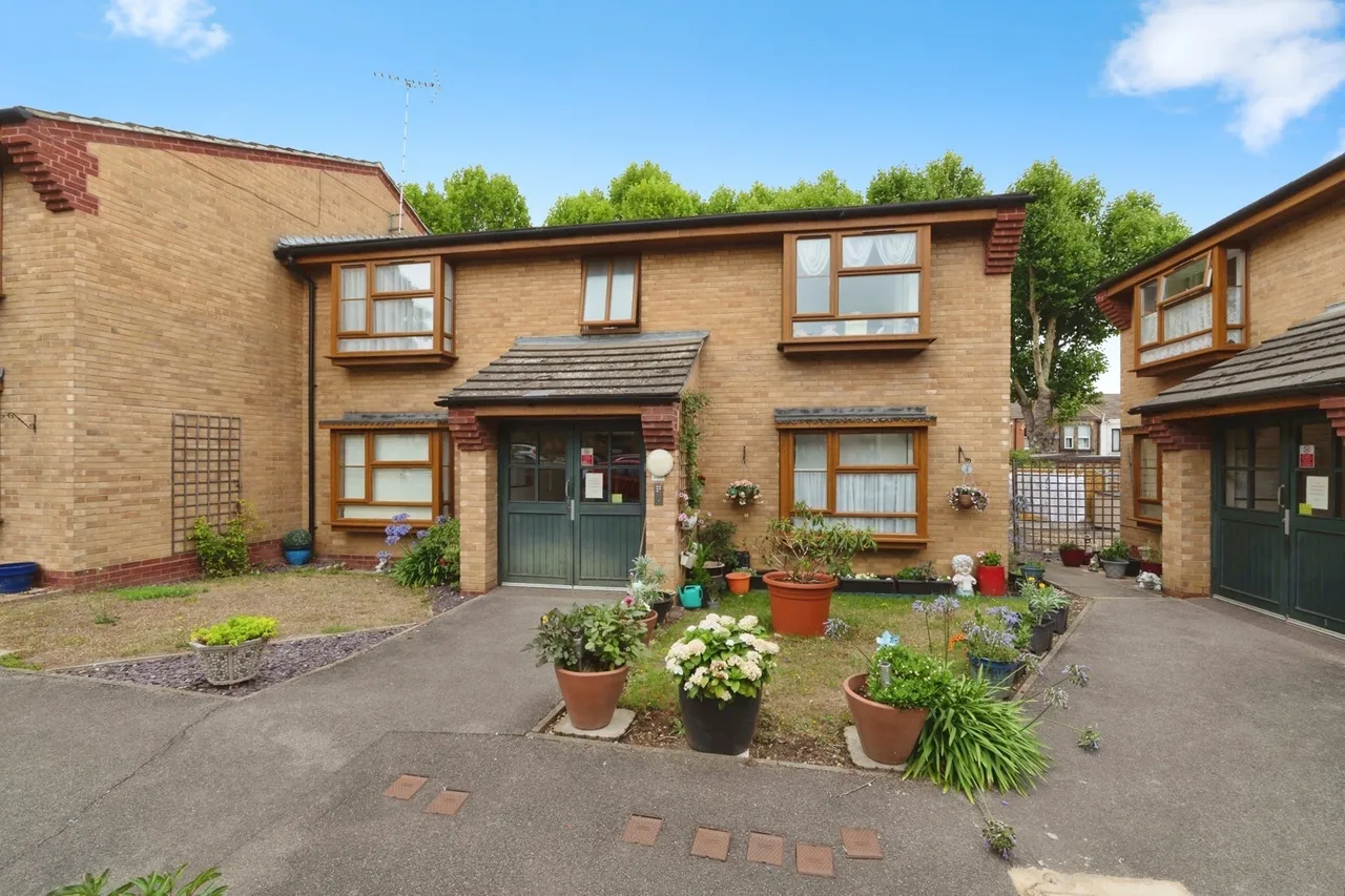 Palmers Drive, Grays, Essex, RM17, photo 4