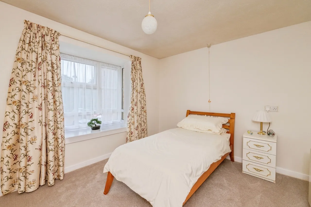 Palmers Drive, Grays, Essex, RM17, photo 11