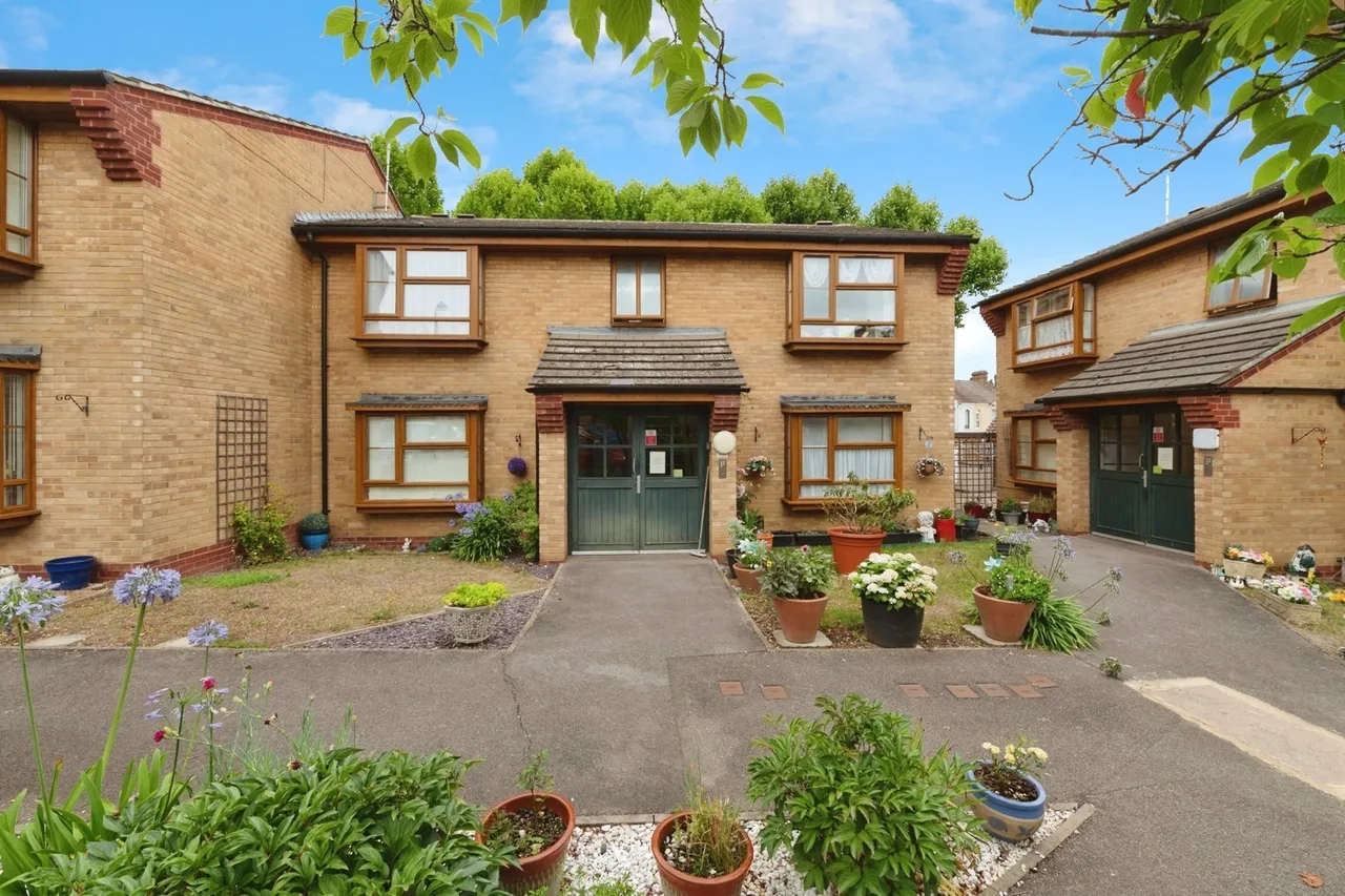 Palmers Drive, Grays, Essex, RM17, photo 17