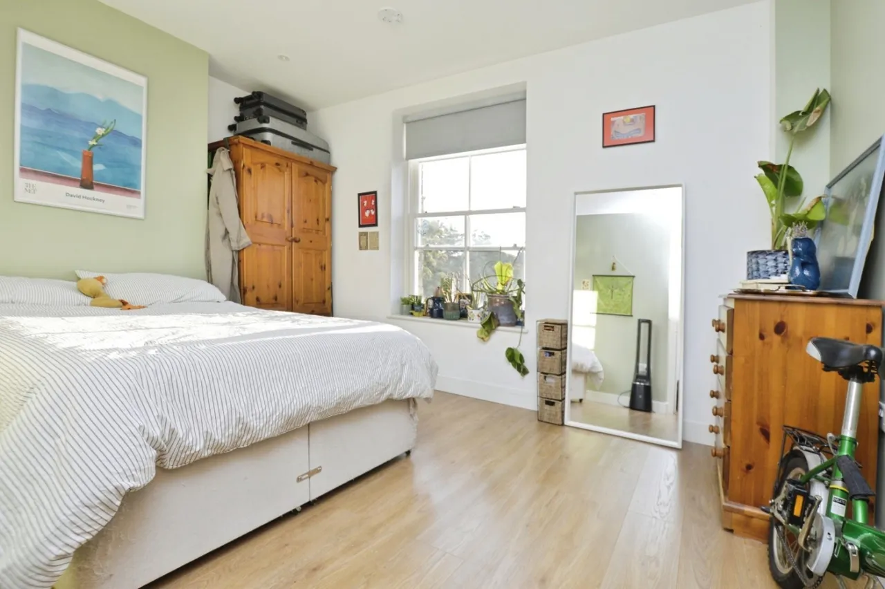 Barking Road, London, E13, photo 7