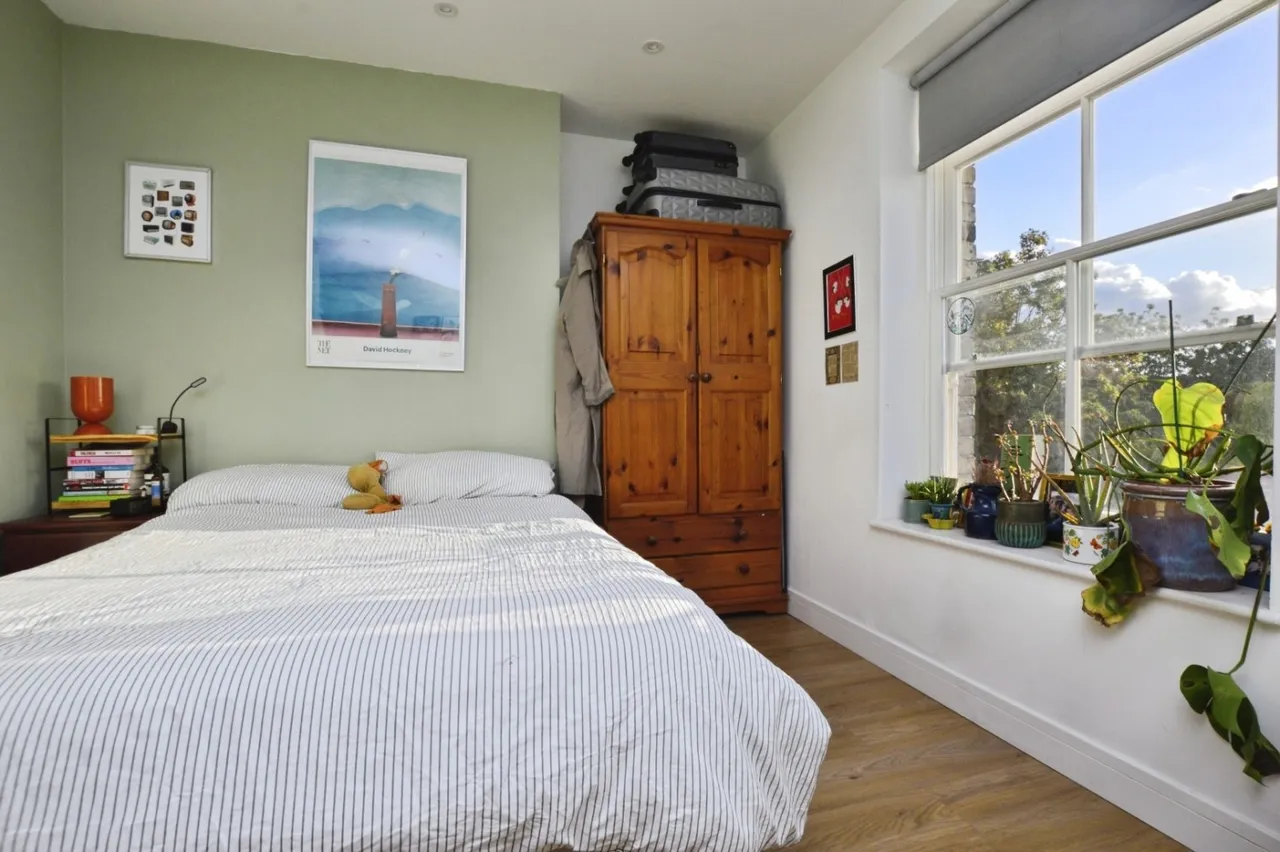 Barking Road, London, E13, photo 6
