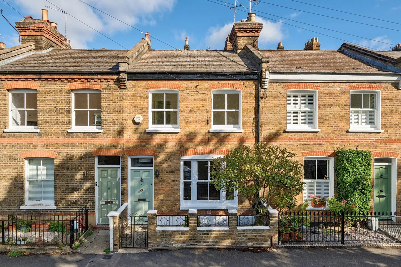 2 bed house for sale — Collins Street, SE3