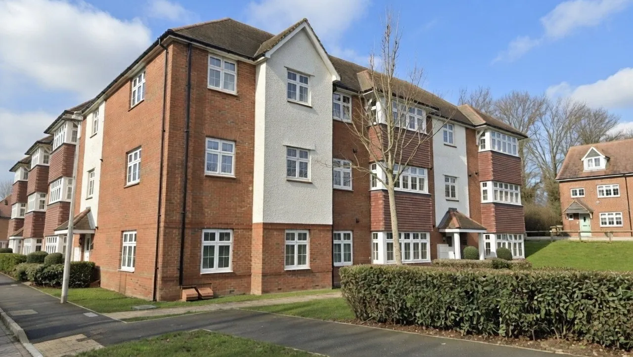 2 bed flat for sale, Bramling Way, Rainham, ME8