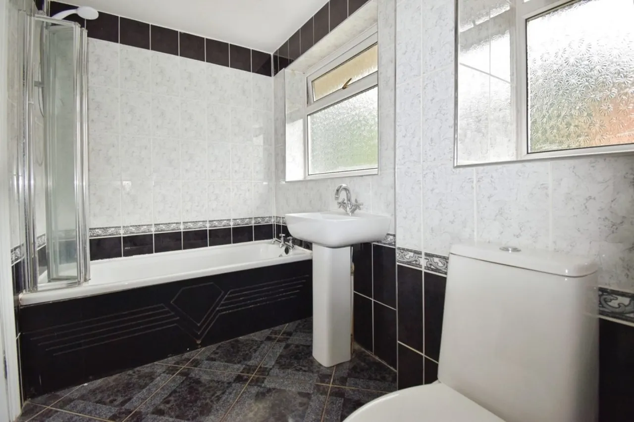 3 Westfield Road, Fernhill Heath, Worcestershire, WR3 7XE, photo 8