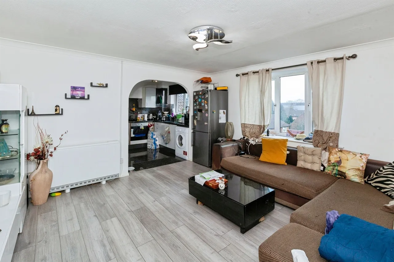 Old Bath Road, Colnbrook, SLOUGH, photo 5