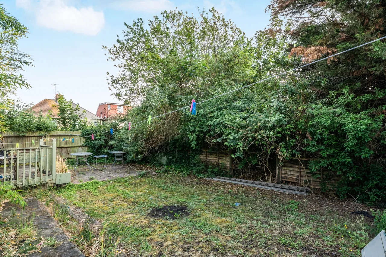 Sandow Crescent, Hayes, UB3, photo 12