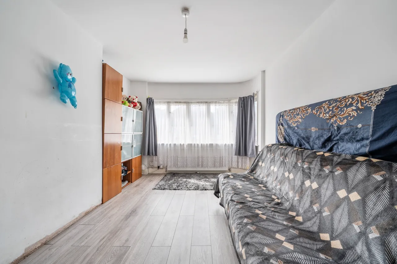 Sandow Crescent, Hayes, UB3, photo 8