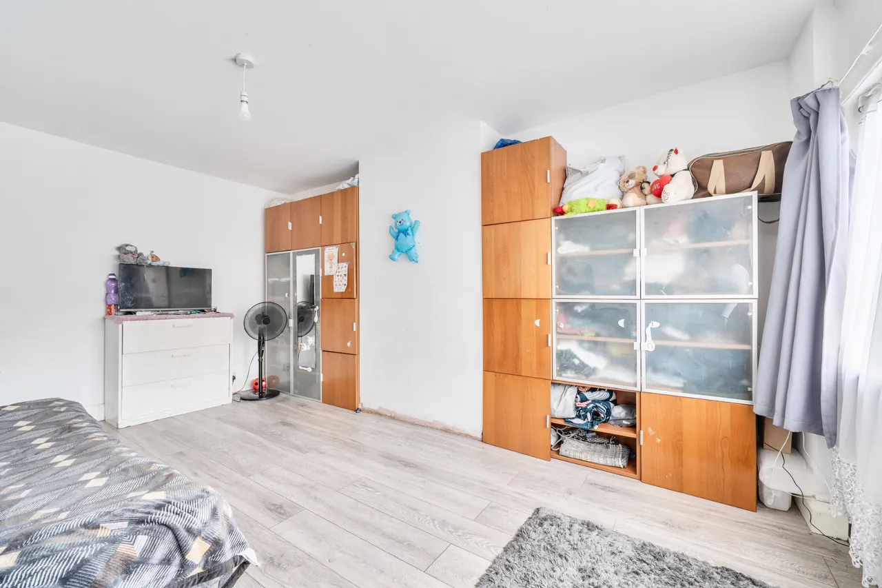 Sandow Crescent, Hayes, UB3, photo 9