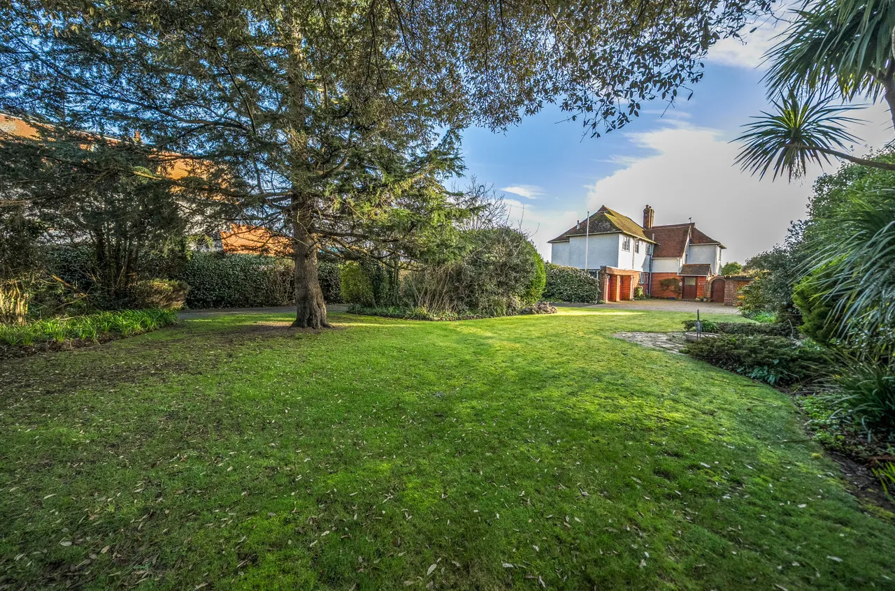 5 bed house for sale, Crescent Road, Gosport, PO12