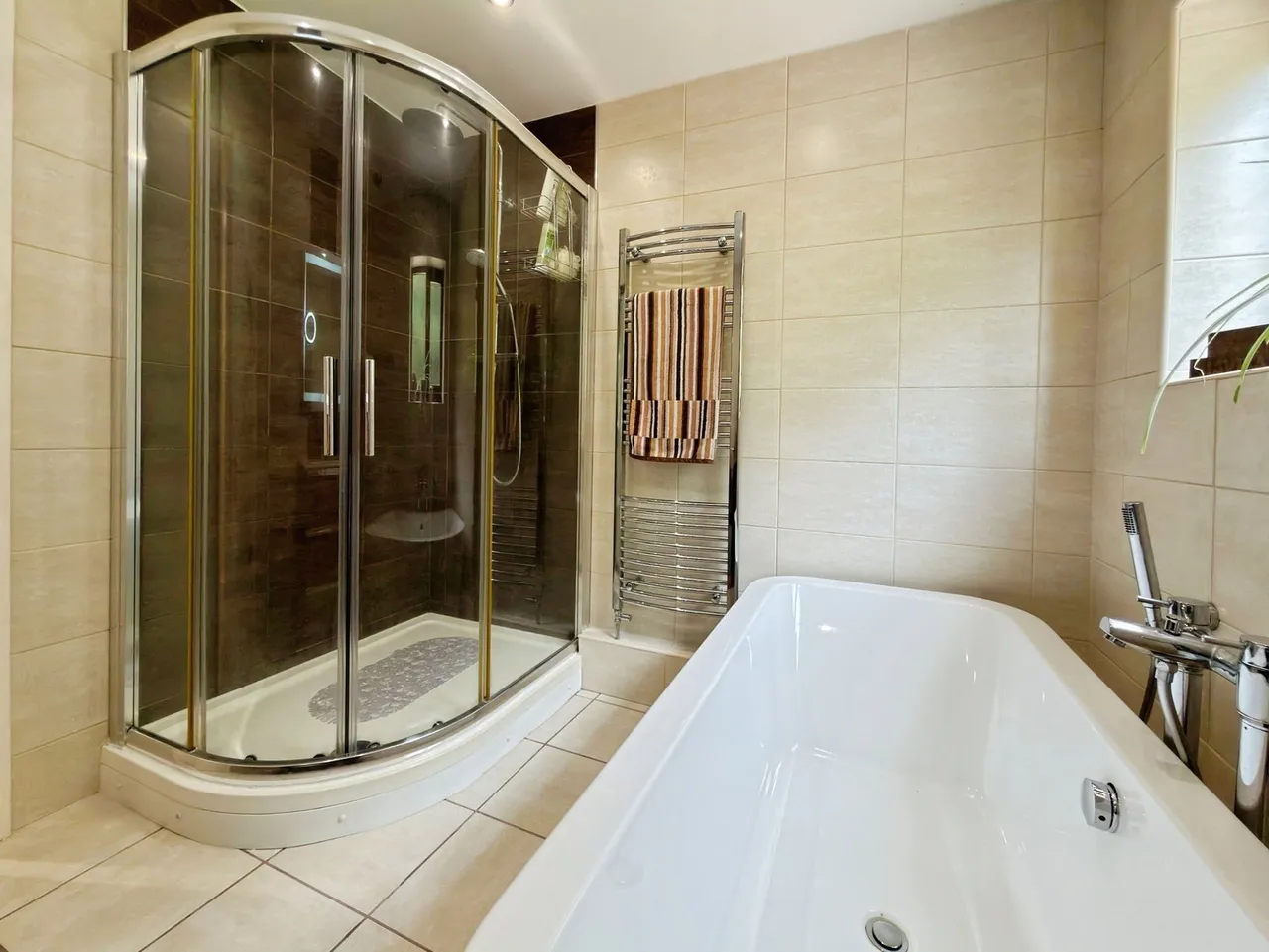 Woodlands Avenue, Clydach, photo 25