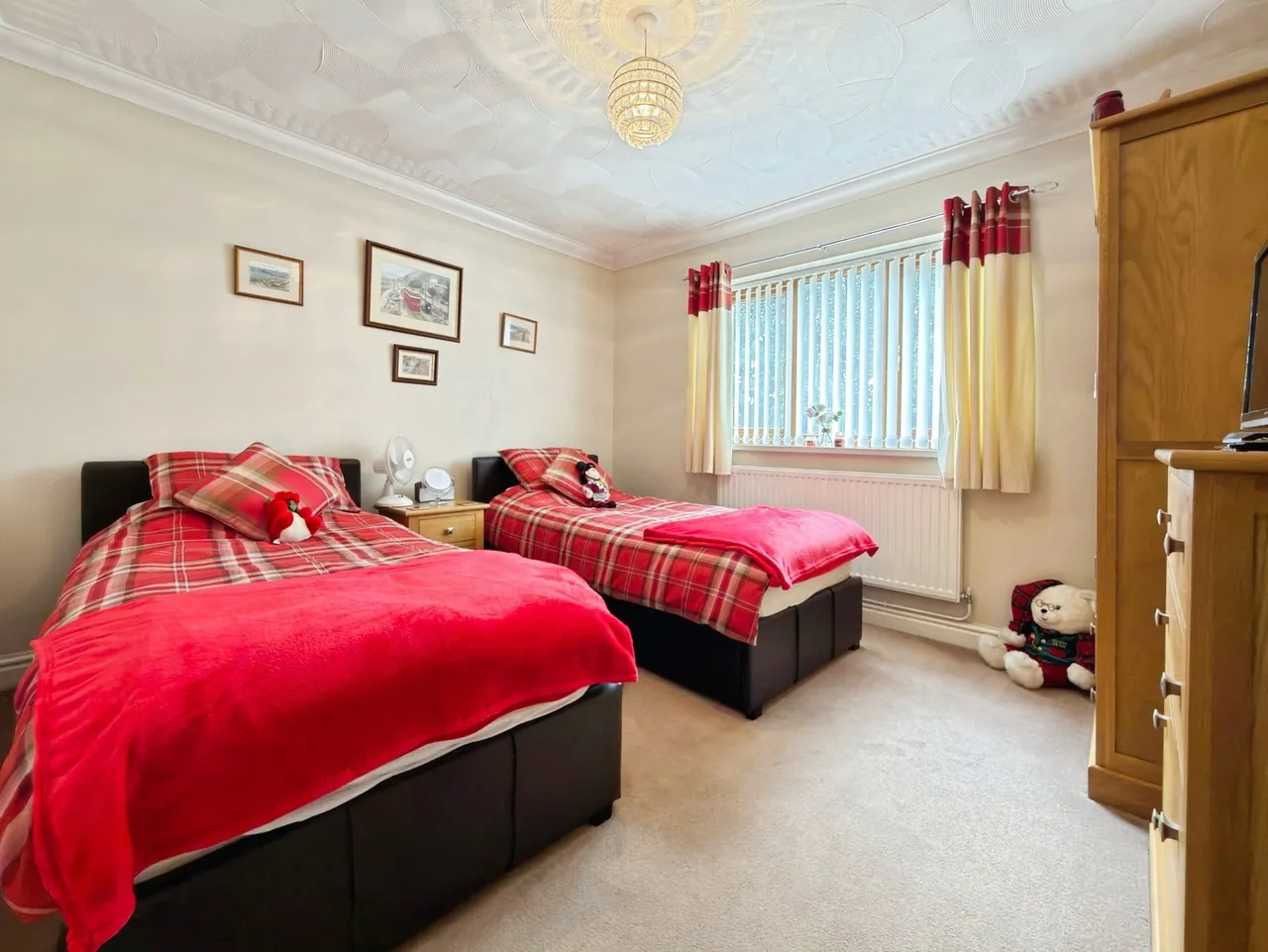 Woodlands Avenue, Clydach, photo 21