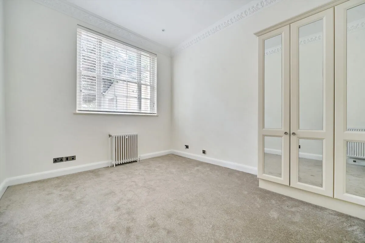 Portnall Drive, Virginia Water, GU25, photo 6