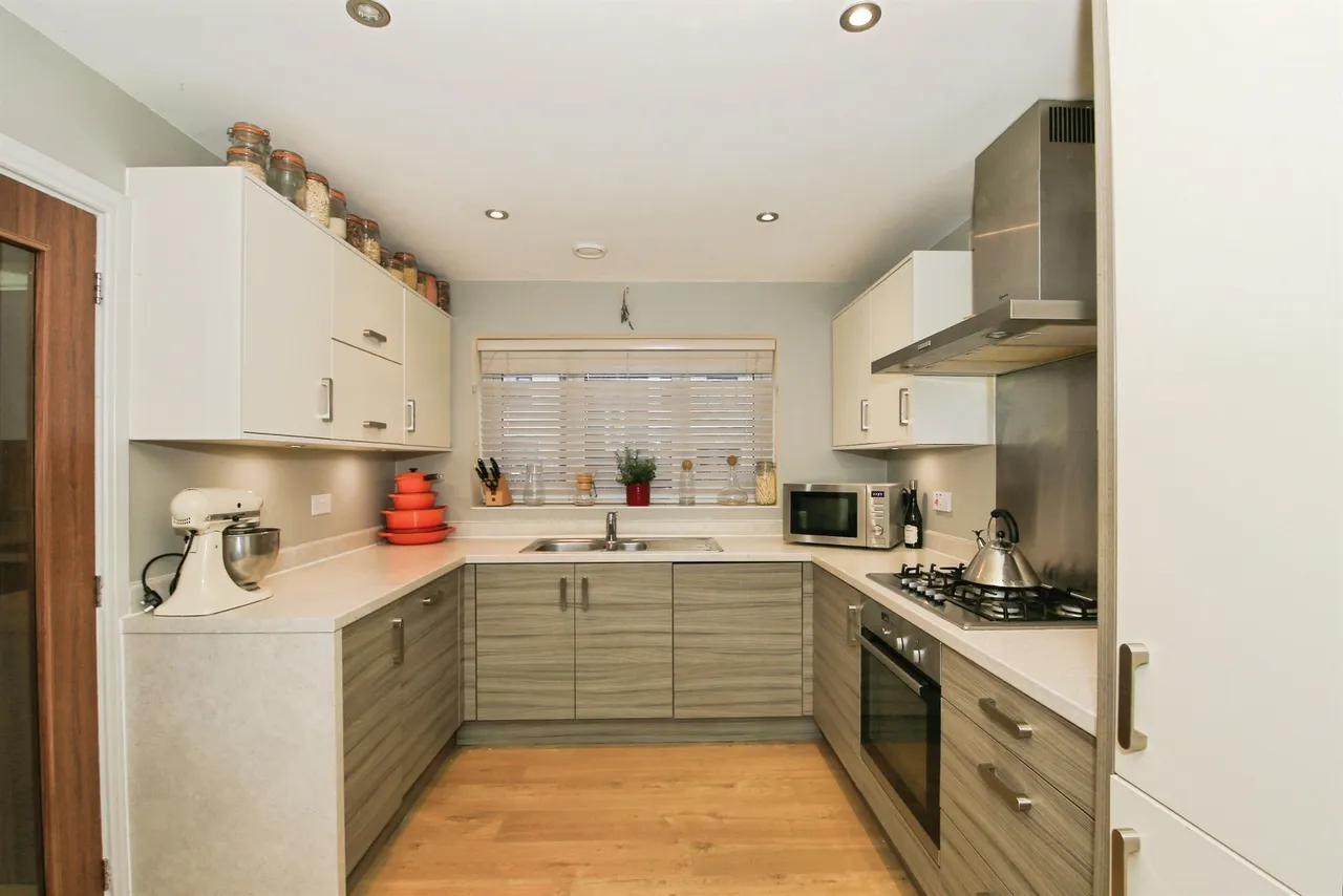 Beluga Close, Peterborough, PE2, photo 2