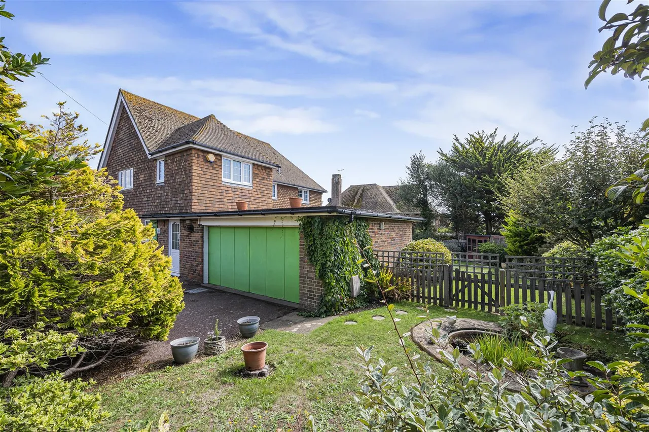Headland Corner, Seaford, photo 37
