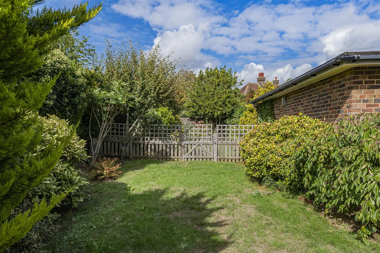 Headland Corner, Seaford, photo 29