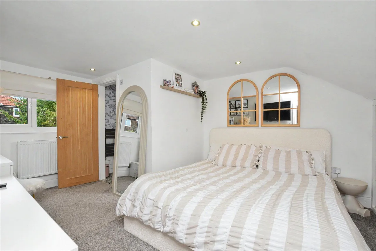 Owlcotes Garth, Pudsey, LS28, photo 5