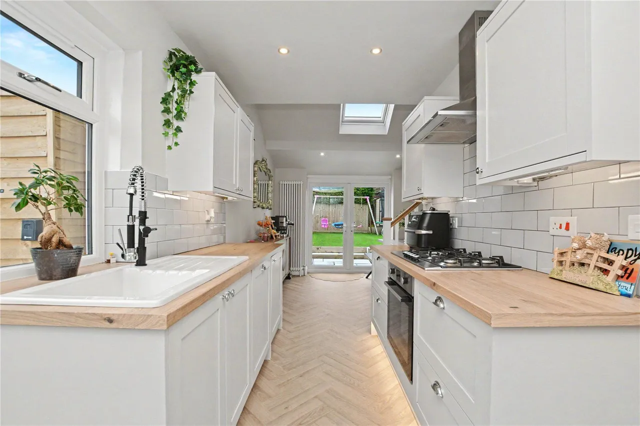 Owlcotes Garth, Pudsey, LS28, photo 16