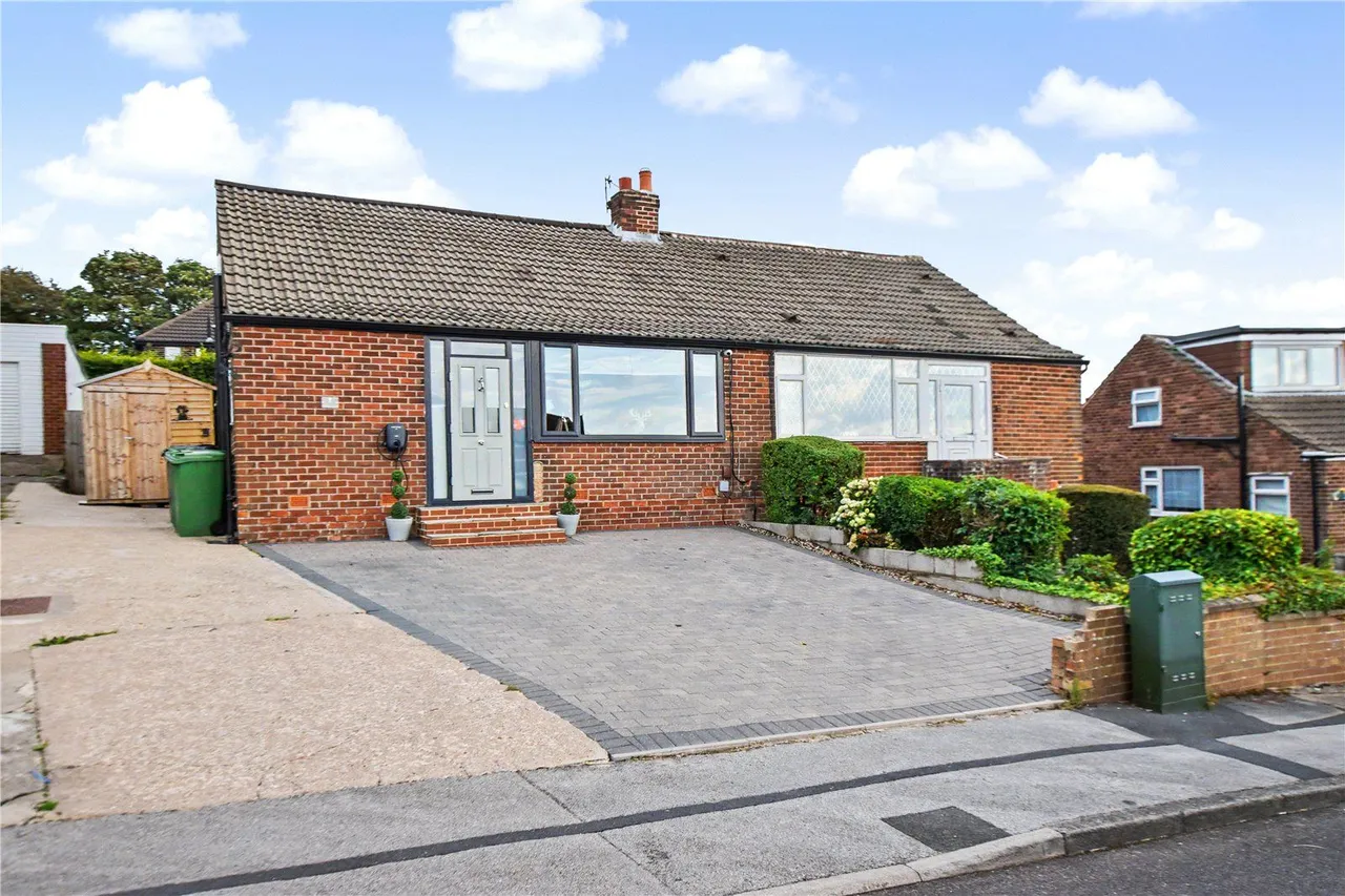 Owlcotes Garth, Pudsey, LS28, photo 4