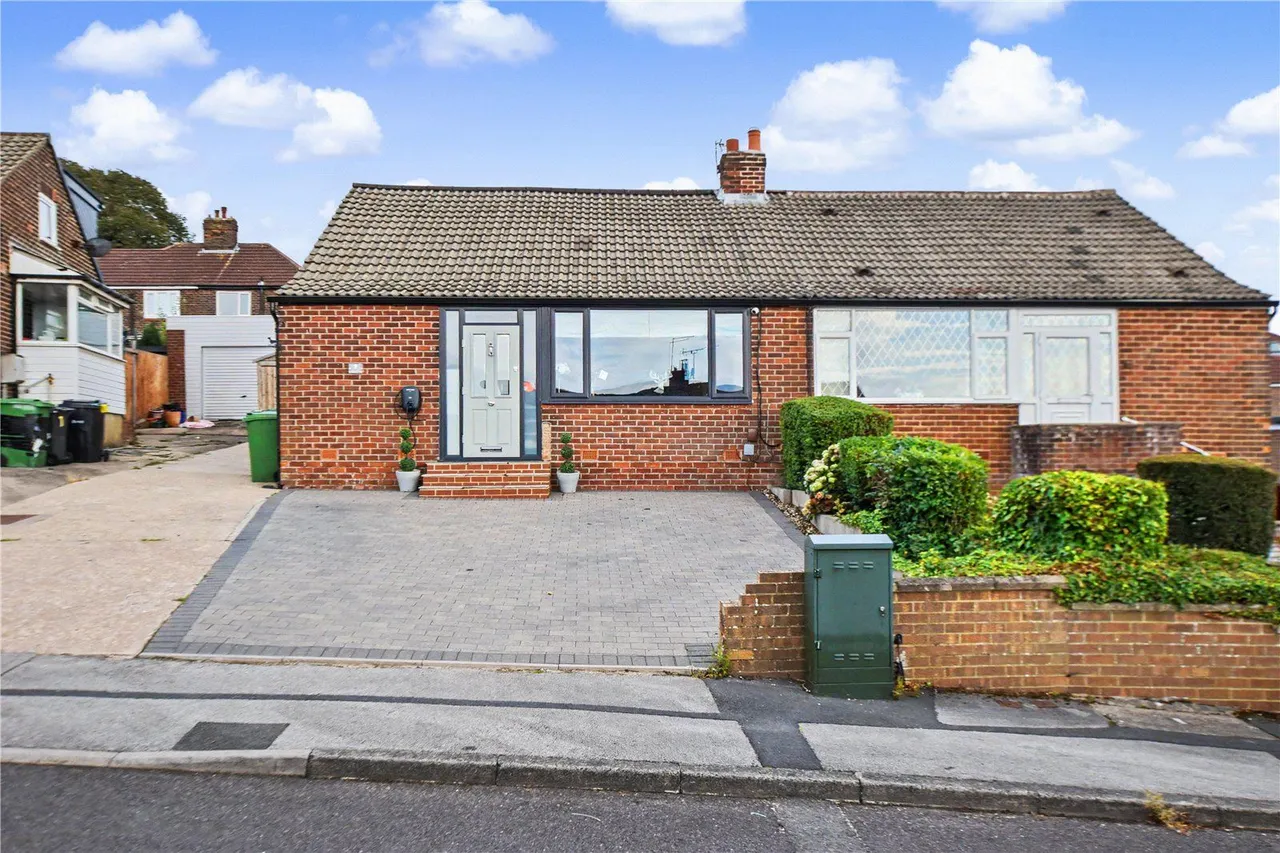 Owlcotes Garth, Pudsey, LS28, photo 24