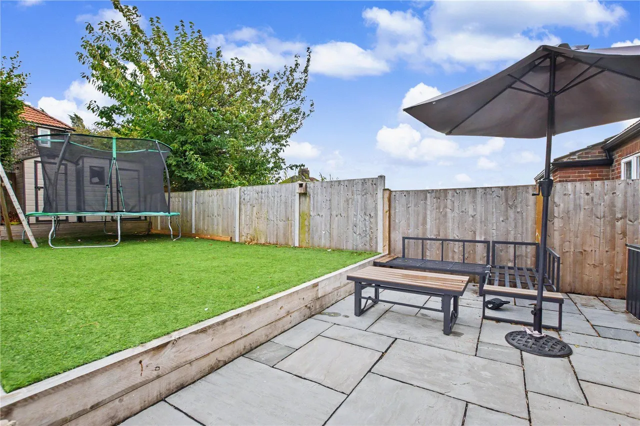 Owlcotes Garth, Pudsey, LS28, photo 22