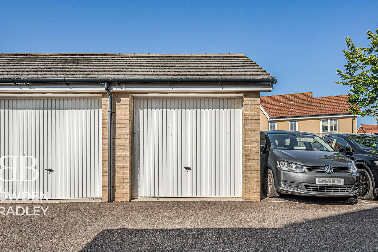 Alderwood Terrace, Chigwell, IG7, photo 23