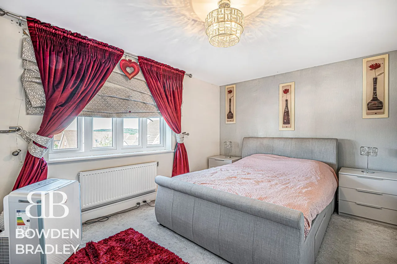 Alderwood Terrace, Chigwell, IG7, photo 37
