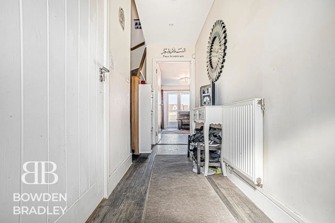 Alderwood Terrace, Chigwell, IG7, photo 33