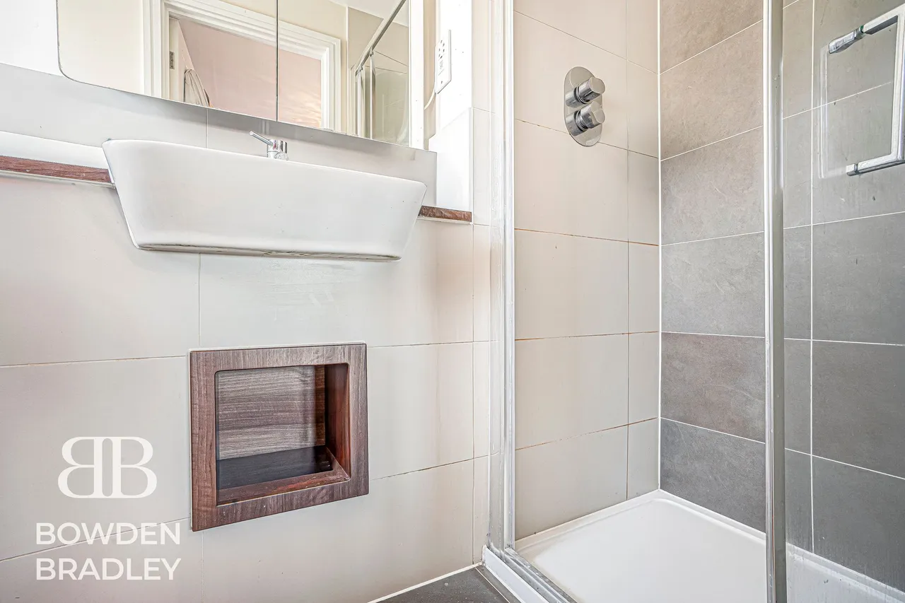 Alderwood Terrace, Chigwell, IG7, photo 44