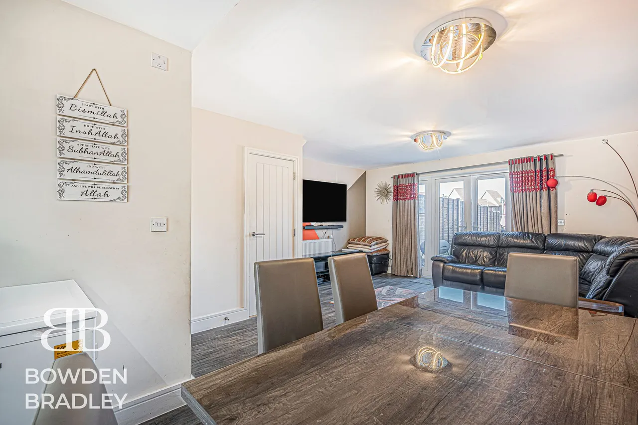 Alderwood Terrace, Chigwell, IG7, photo 4
