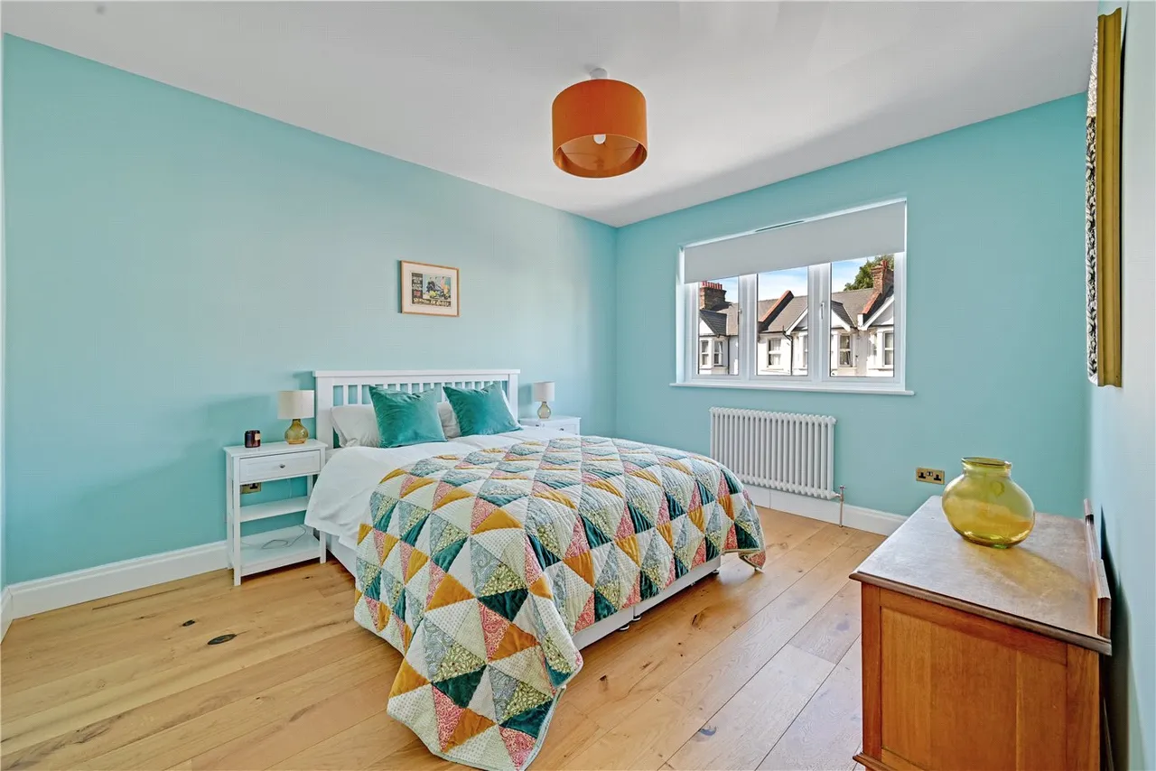 Liddell Gardens, London, NW10, photo 9