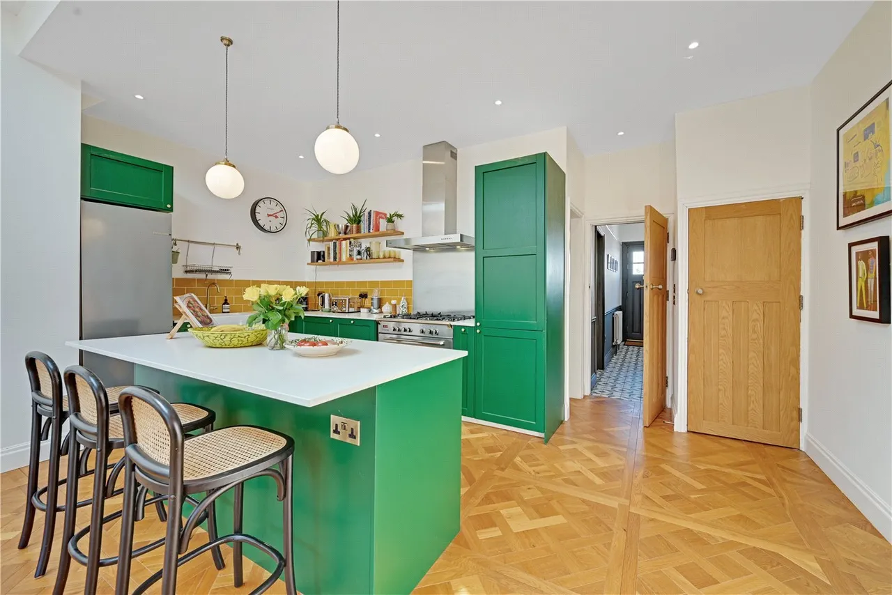 Liddell Gardens, London, NW10, photo 11