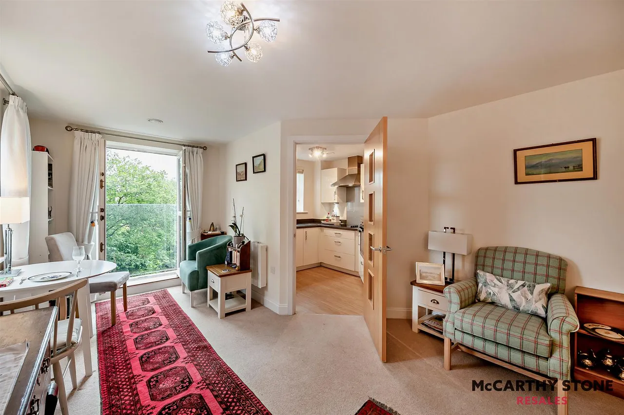 Tumbling Weir Way, Ottery St. Mary, EX11, photo 6