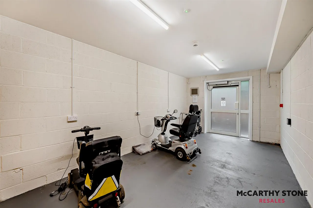 Tumbling Weir Way, Ottery St. Mary, EX11, photo 17