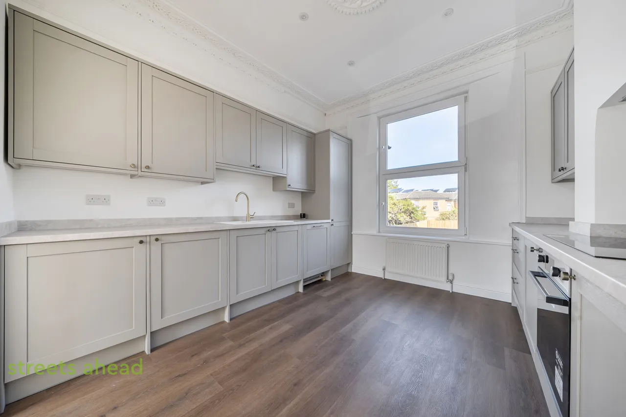 Fernham Road, Thornton Heath, CR7, photo 17