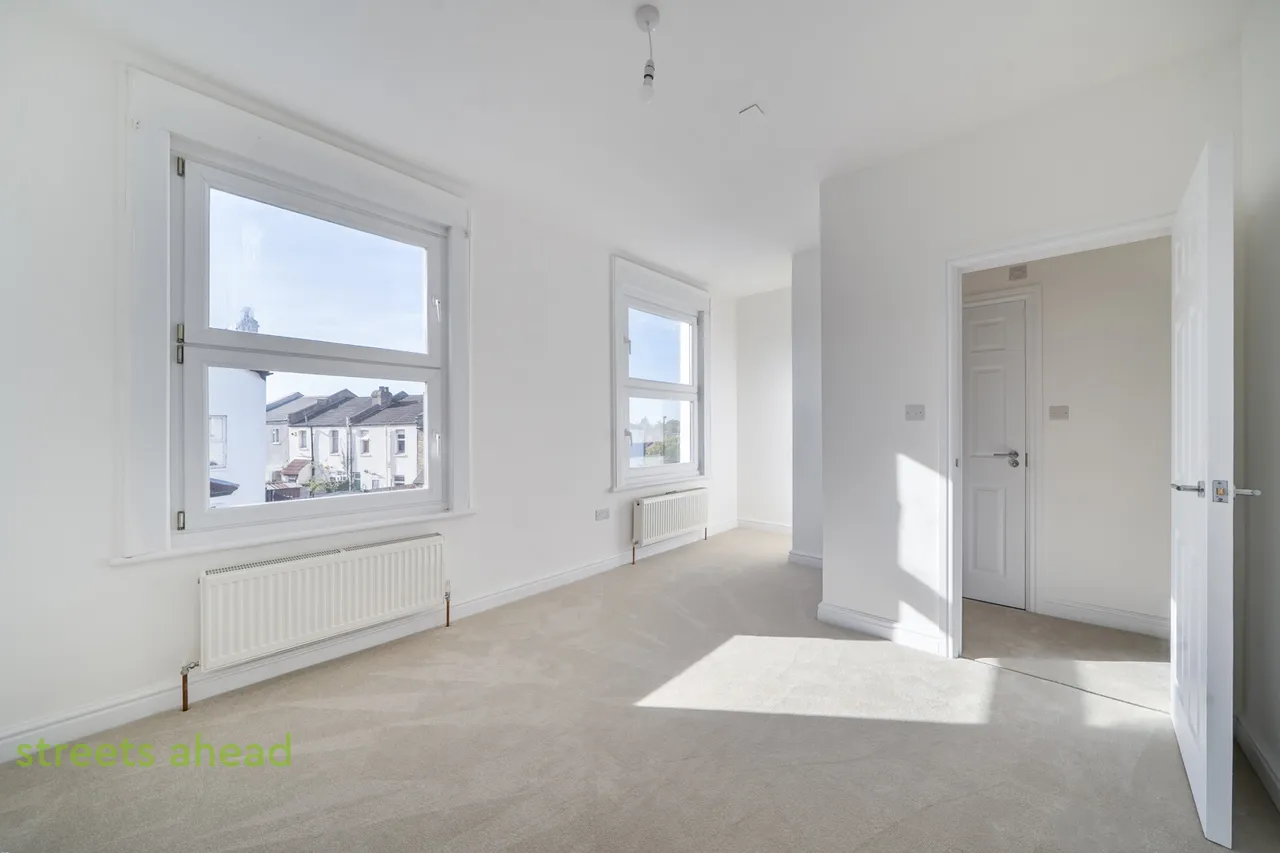 Fernham Road, Thornton Heath, CR7, photo 12