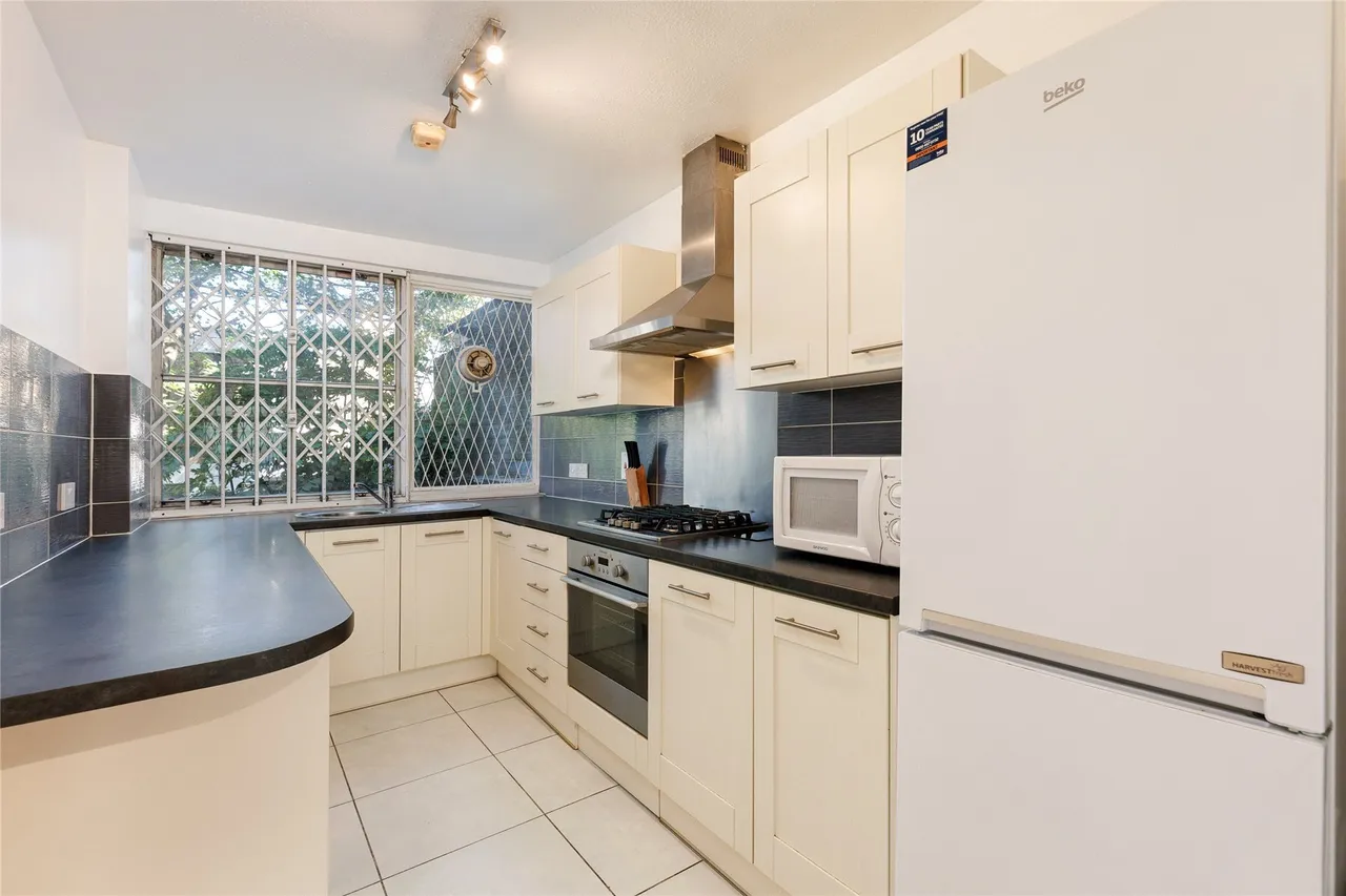 Kensington Park Road, London, W11, photo 8