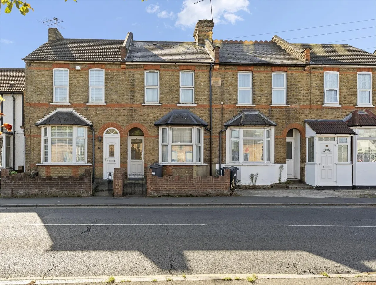 3 bed house for sale — New Heston Road, Hounslow