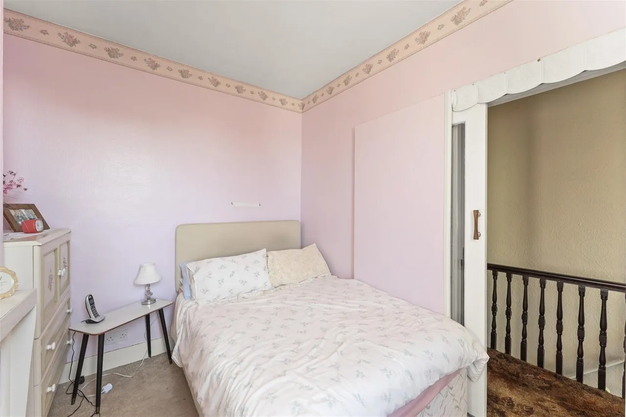 New Heston Road, Hounslow, photo 7