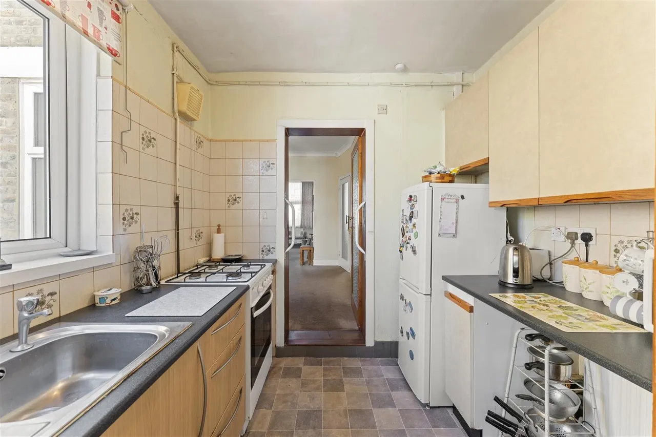 New Heston Road, Hounslow, photo 4