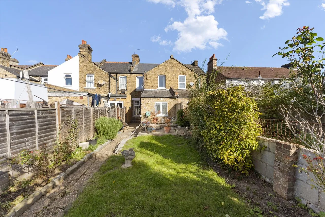 New Heston Road, Hounslow, photo 10