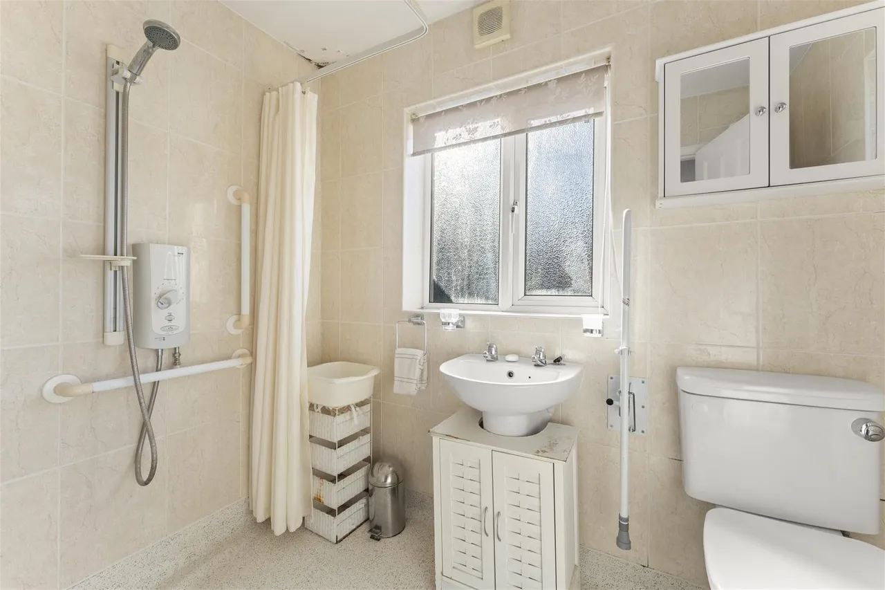 New Heston Road, Hounslow, photo 9