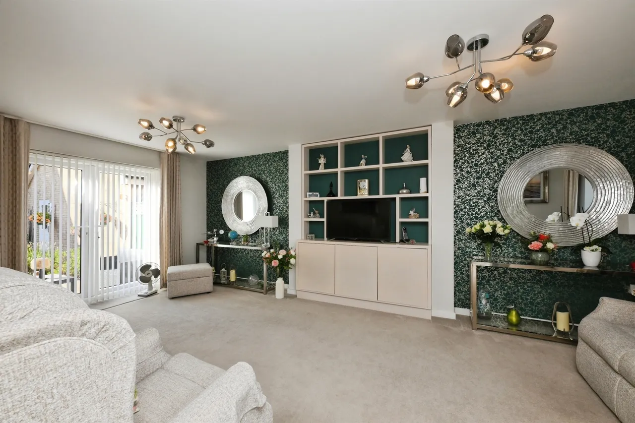 Taylor Close, Harlow, photo 7